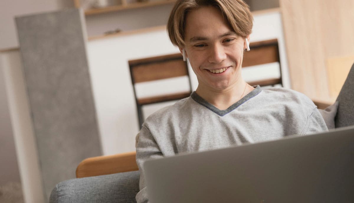 Programa de Pós-Graduação em Matemática na UFRGS abre inscrições para mestrado e doutorado.