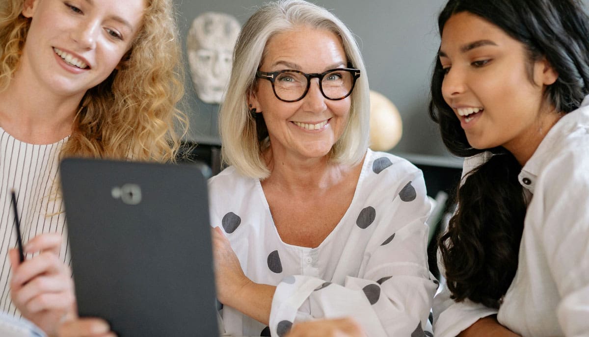 Programas de pós-graduação da UFRGS com cursos gratuitos e de alta qualidade em administração.