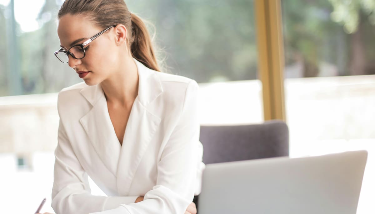 Especialização gratuita em Gestão e Negócios oferecida pelo IFC Camboriú.
