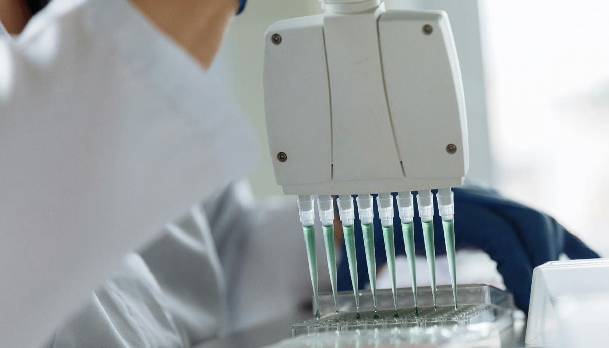 Fiocruz Paraná desenvolve enzima inovadora para melhorar o tratamento da leucemia linfoide aguda